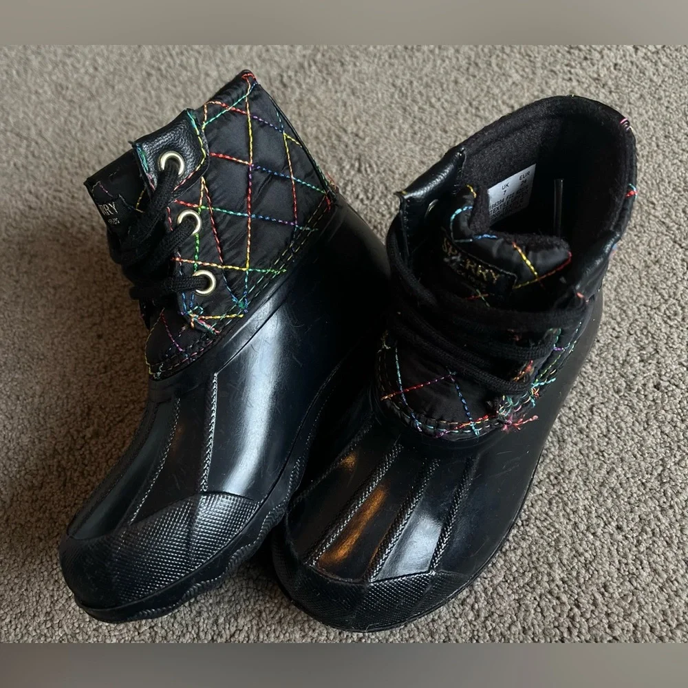 NWOT Sperry Toddler size 8M Port Boots w/ Multicolor Stitching